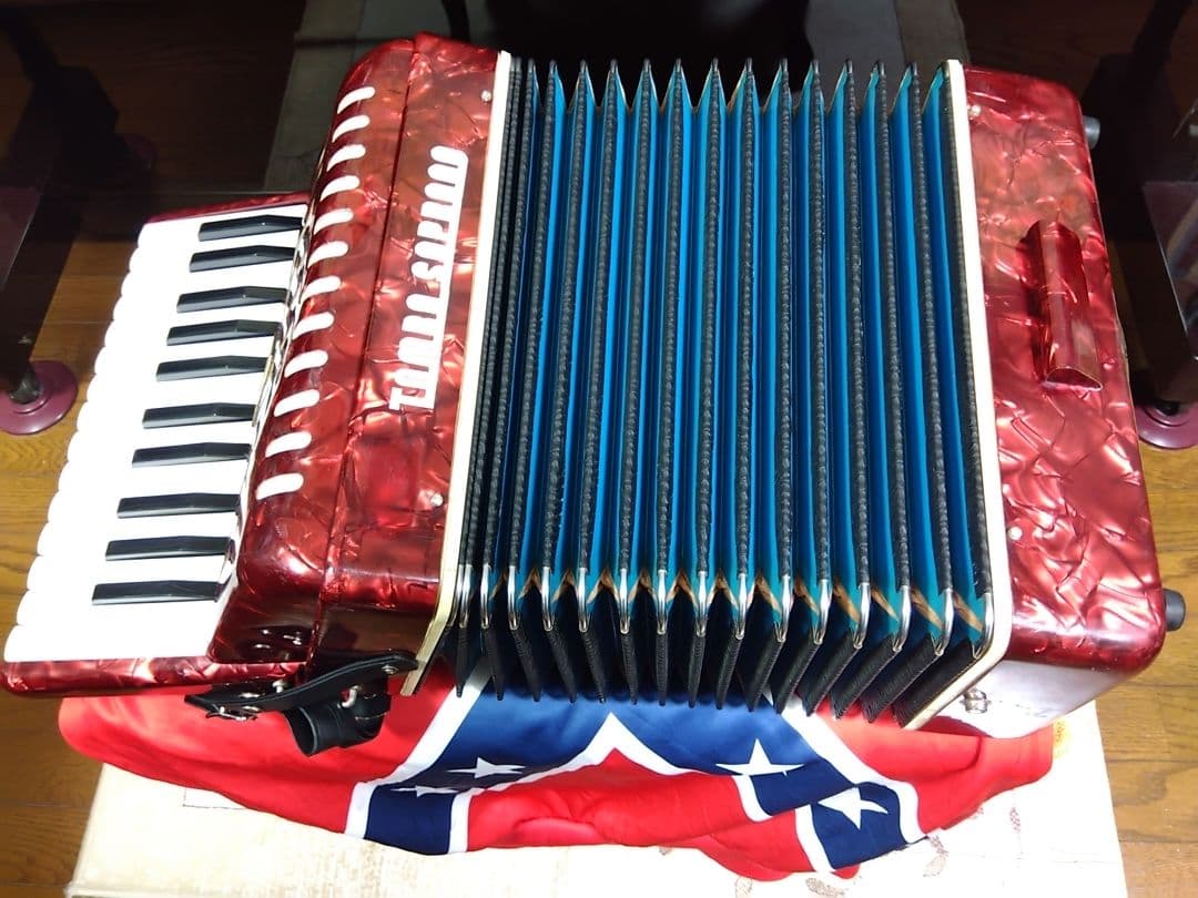 【大幅メンテ完了】 トンボ ソプラノアコーディオン No.250 赤（即演奏可）