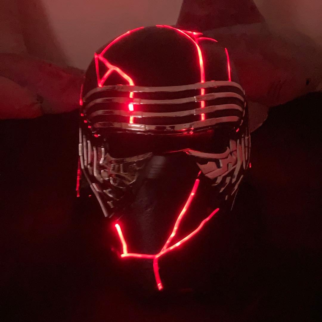 [超激レア！海外ディズニー限定品] レプリカ カイロ・レン ヘルメット