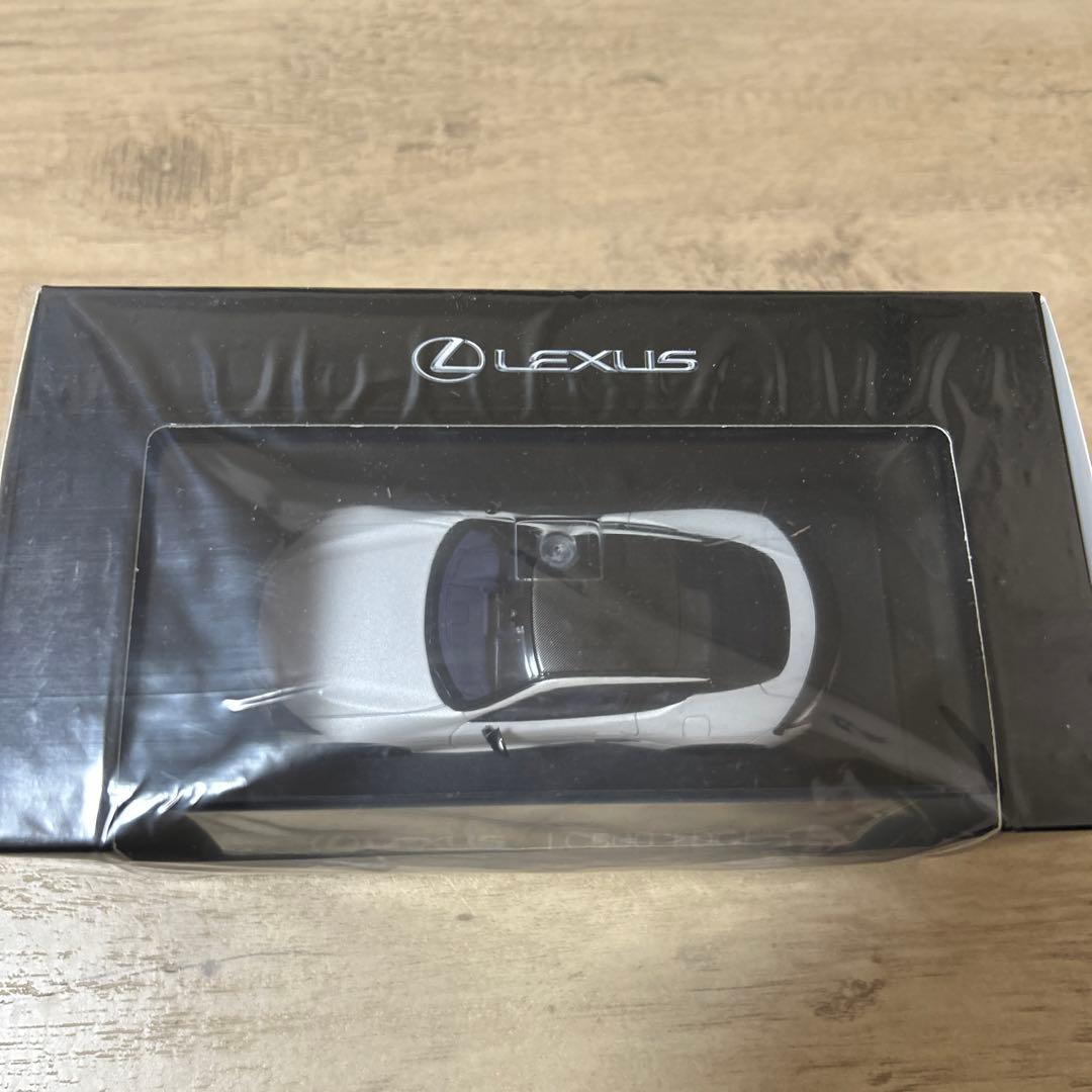 京商レクサス　LC500 EDGE ミニカー　1/43