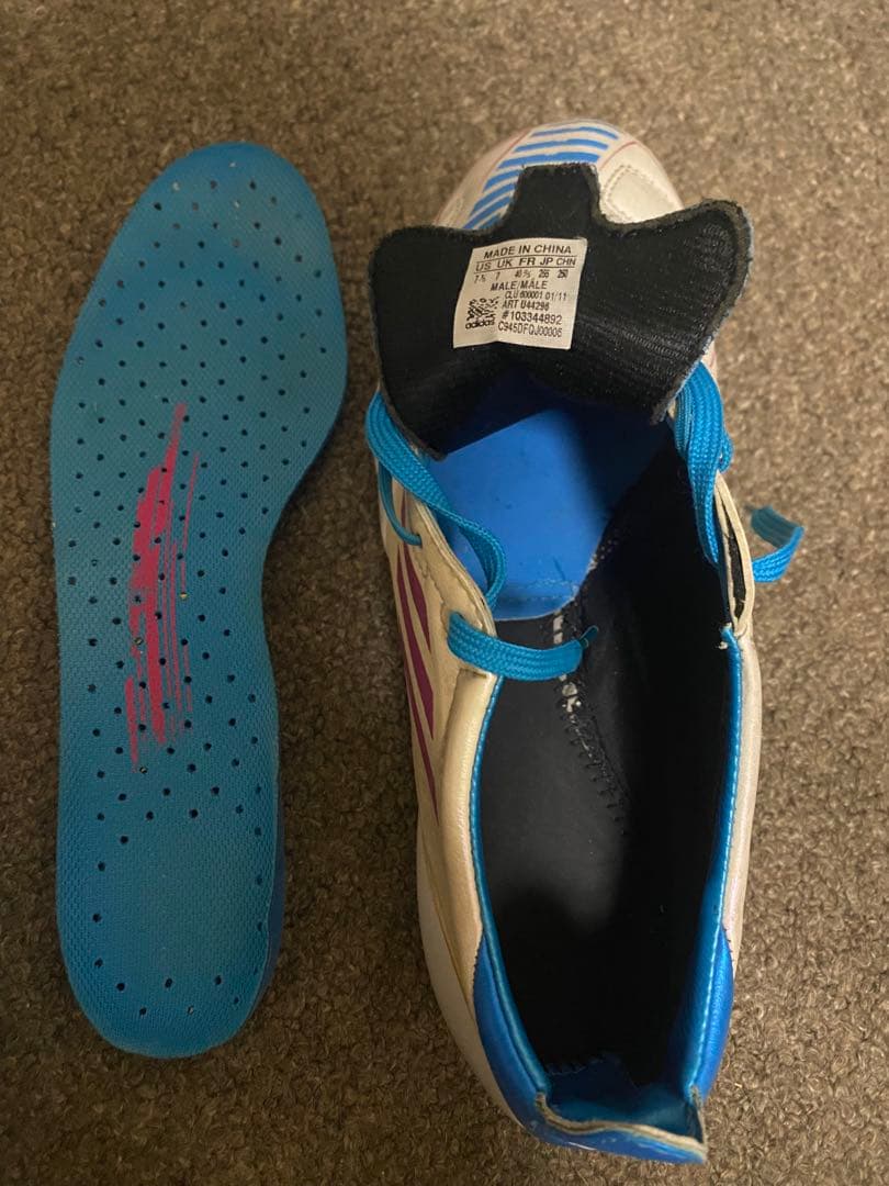 adidas サッカーシューズ スパイク ホワイト/ブルー/ピンク