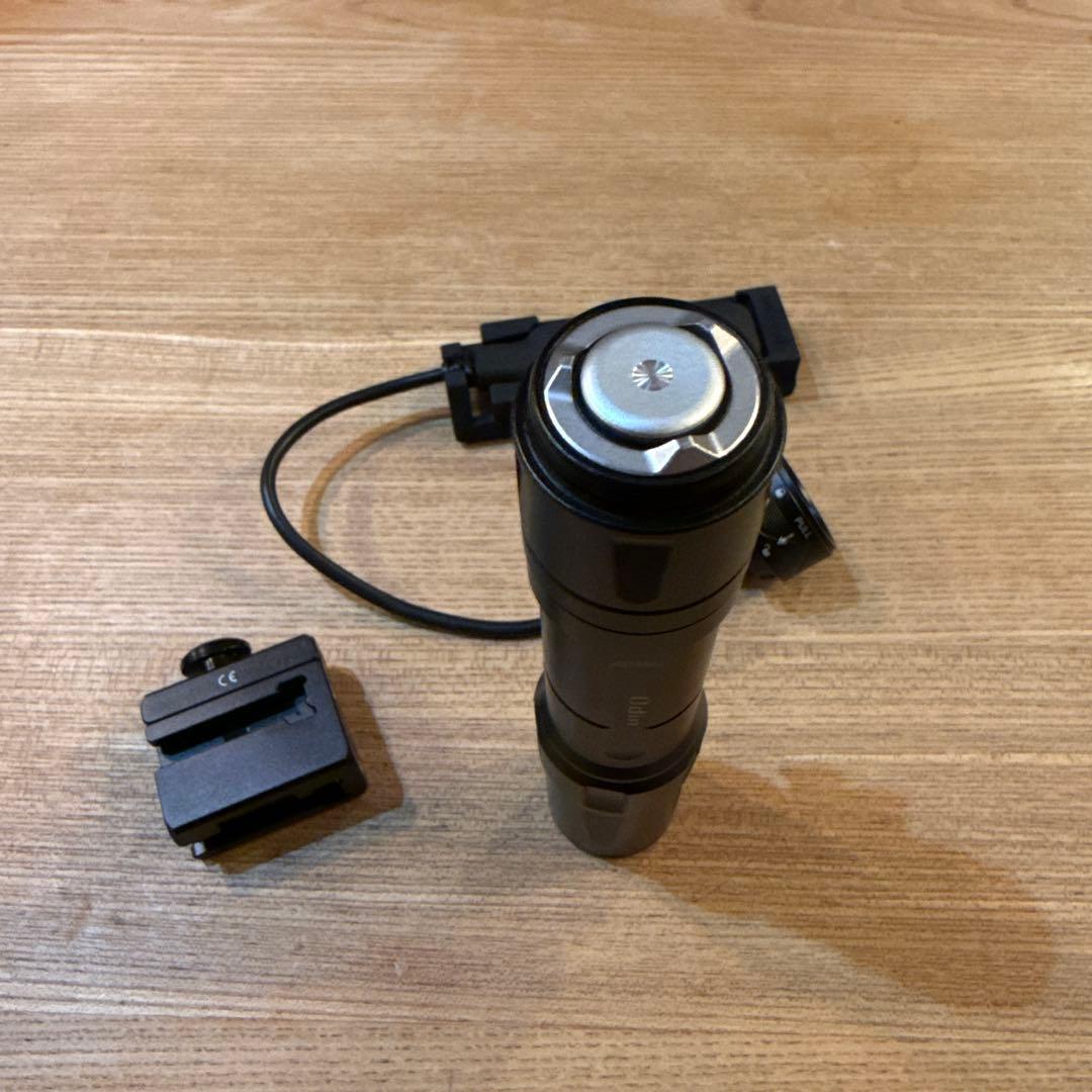 OLIGHT(オーライト)ODIN タクティカルライト2000ルーメン