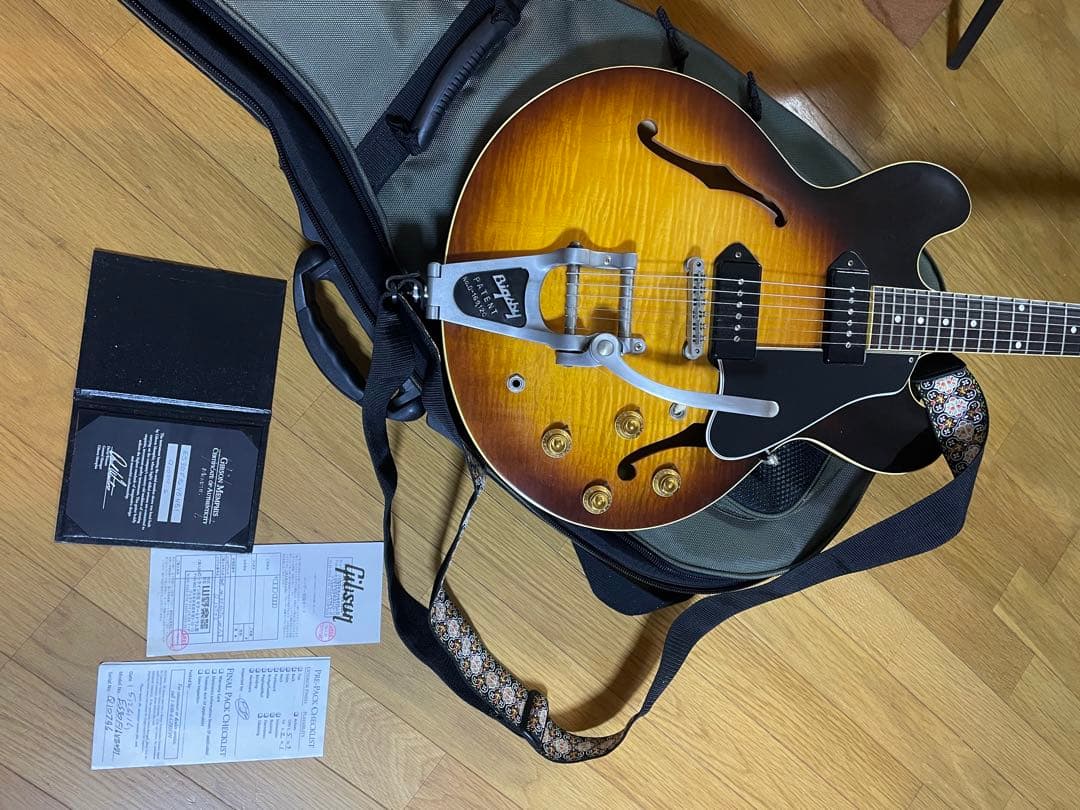 太郎ギブソンGibson Historic ES-330 Figured
