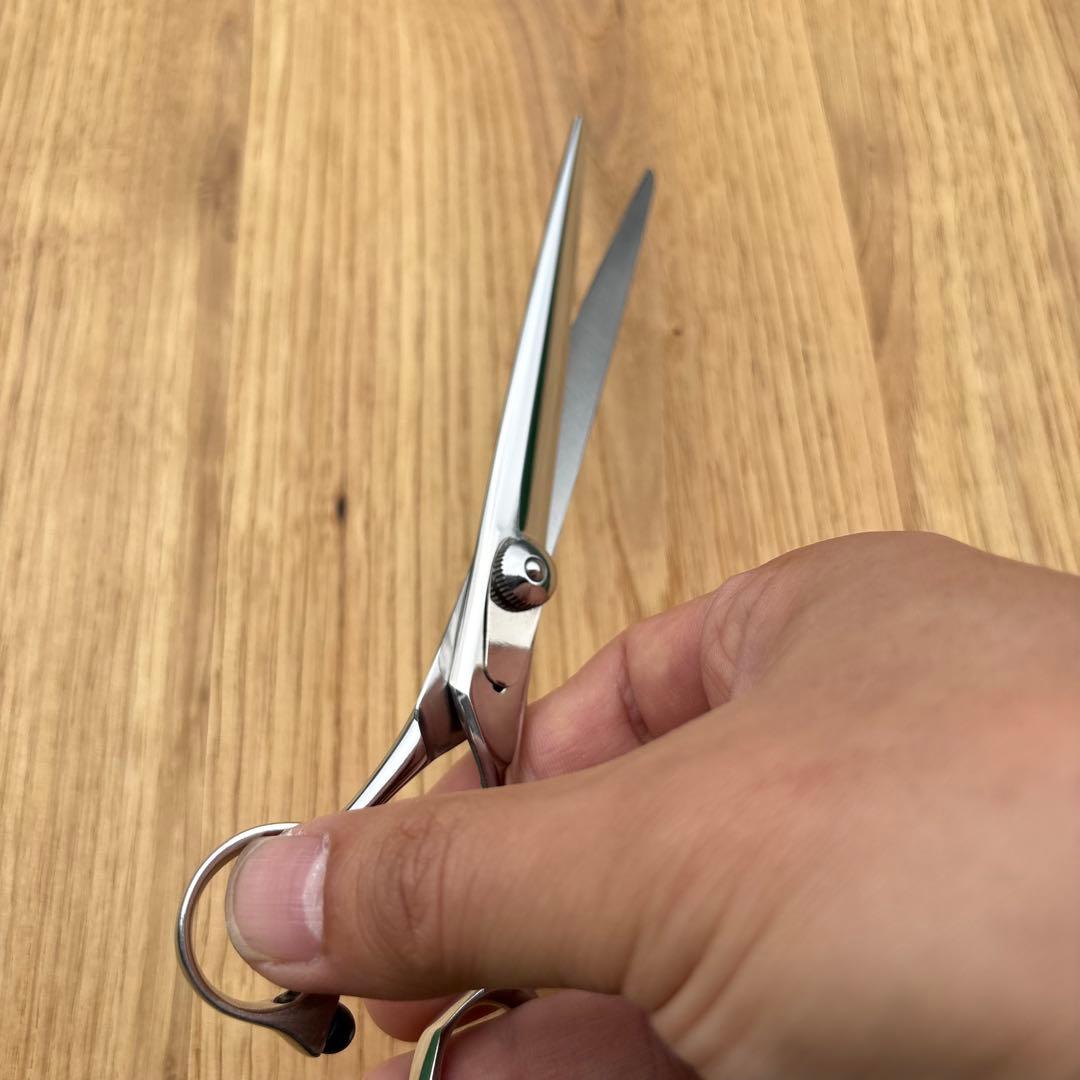 無銘　日本製　仕上げストレートシザー　8:2剣刃