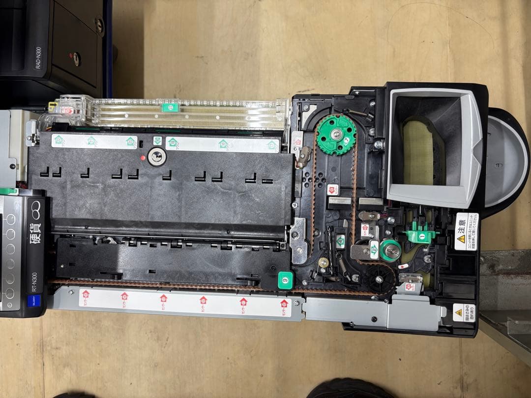 自動釣銭機　GLORY　RT-N300　RAD-N300　レジ　ブラック　黒