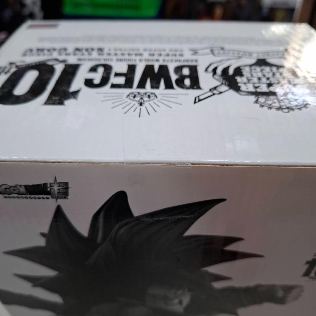 ⛄新品⛄価格高騰中~!! BWFC SMSP 超サイヤ人4 孫悟空01 0171