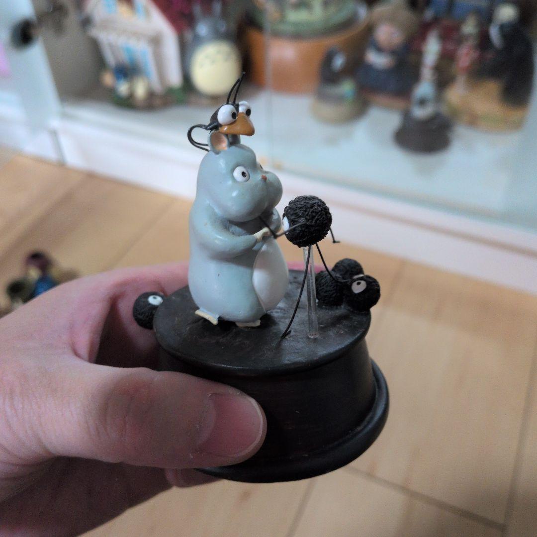 ジブリ作品千と千尋の神隠しオルゴール鳴ります。