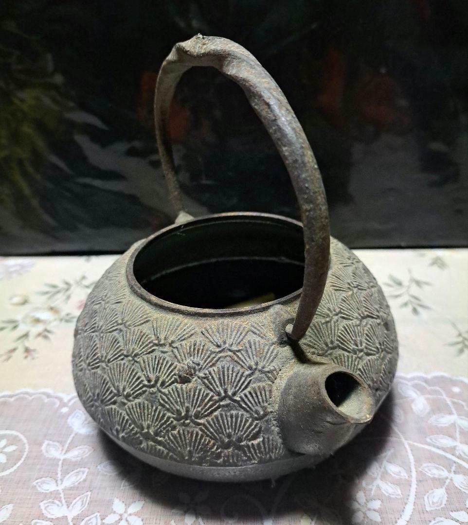 南部鉄　模様鉄瓶説明書付き　古美術