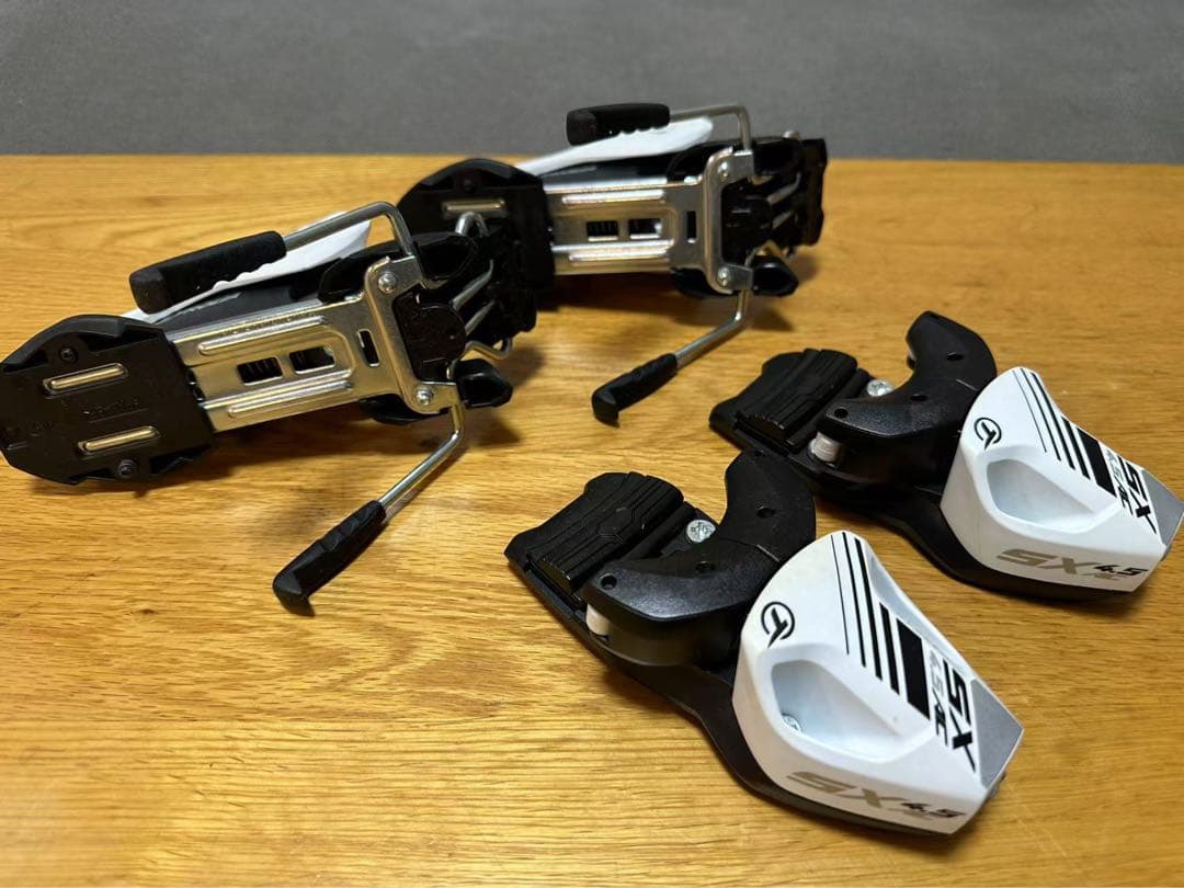 ビンディング　スキー　未使用品