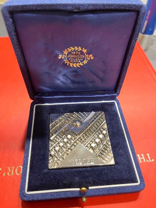 アルナルド・ポモドーロ イタリアの彫刻アーティストメダルサイン入りアート