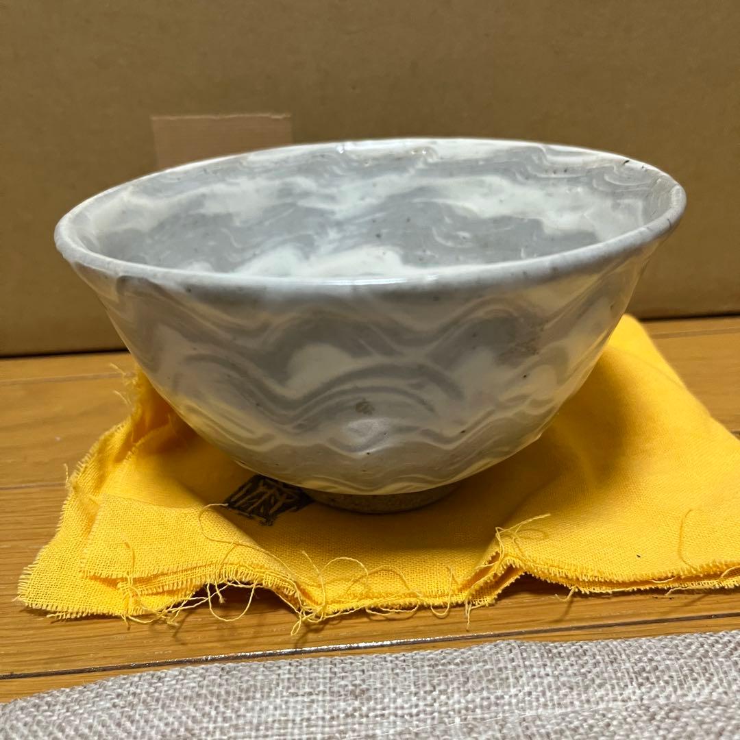 人間国宝　松井康成　月崇寺焼　練上彫粉引　青海波茶碗　茶道具　共箱付き