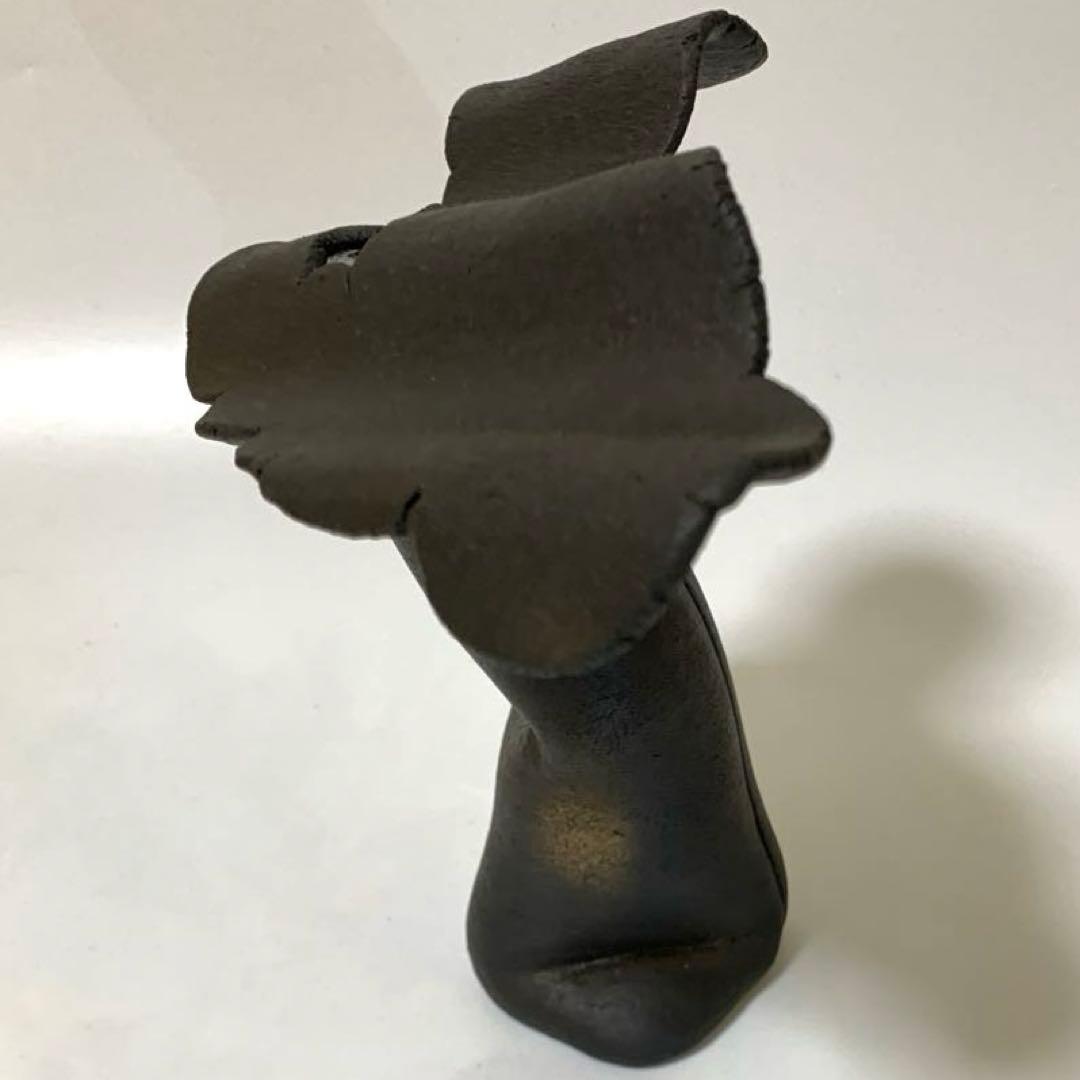 あらたにみさ子さん作　黒陶花入　銘「浮き雲」　共箱・共布・陶歴付