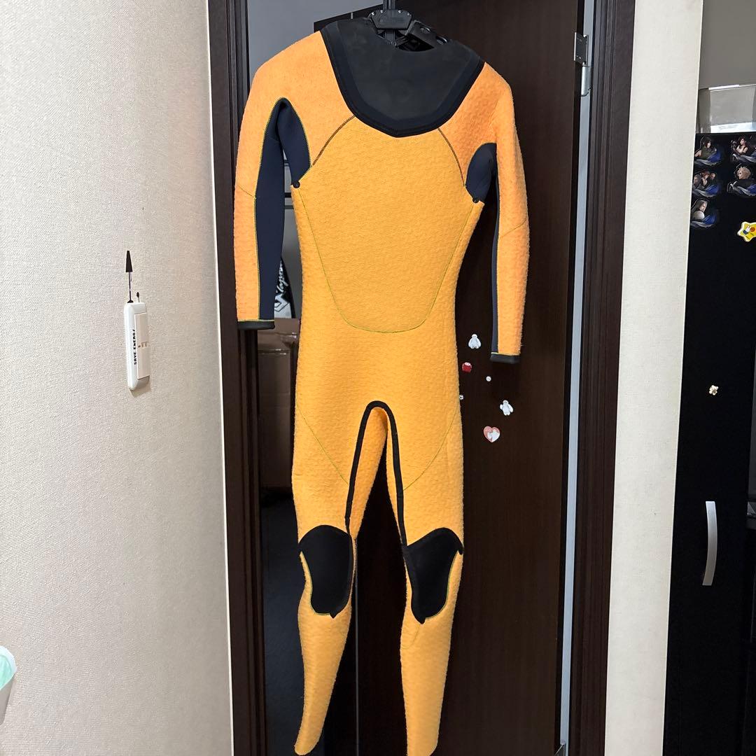 ウェットスーツ サーフィン