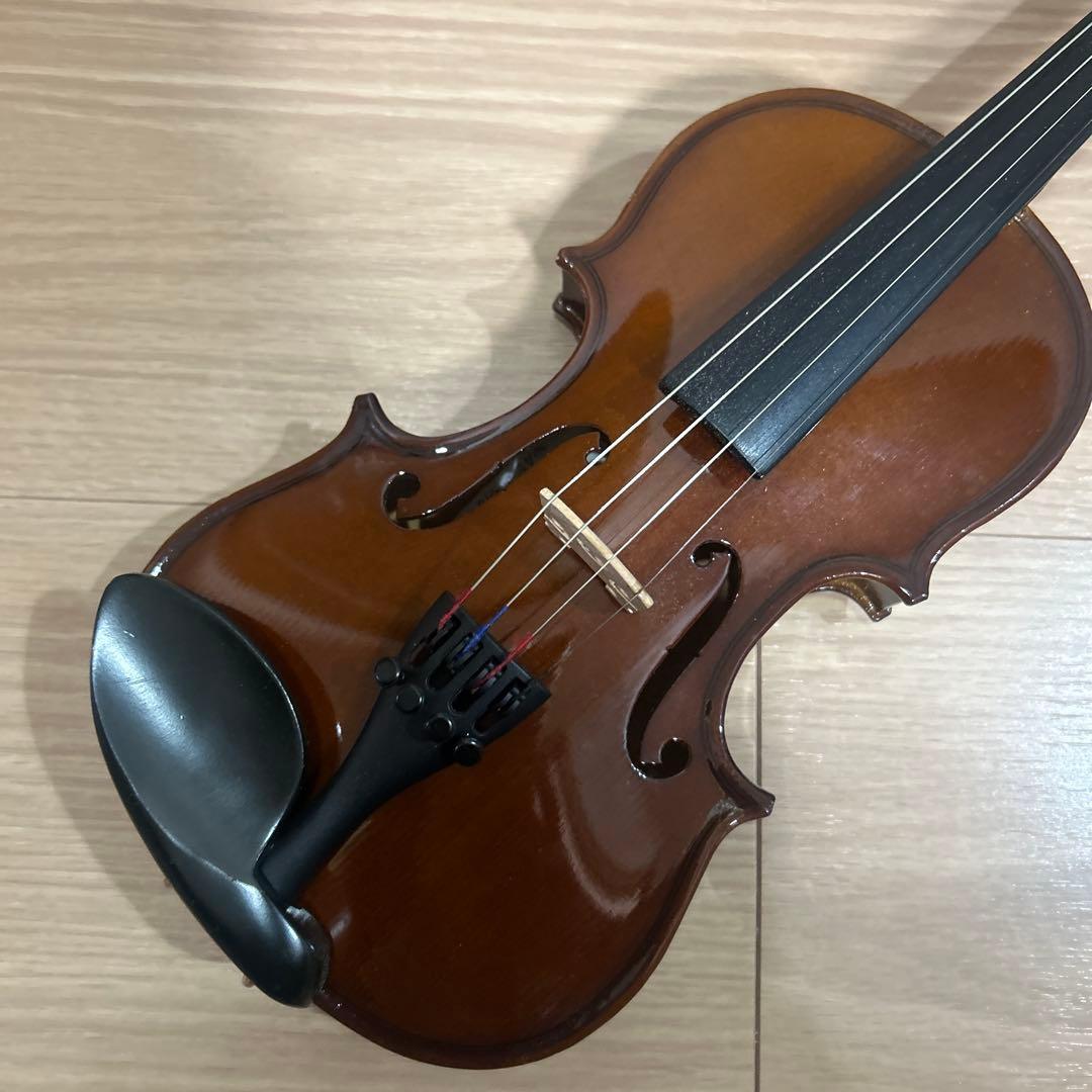 バイオリン　調律済み　弦、ケース付き