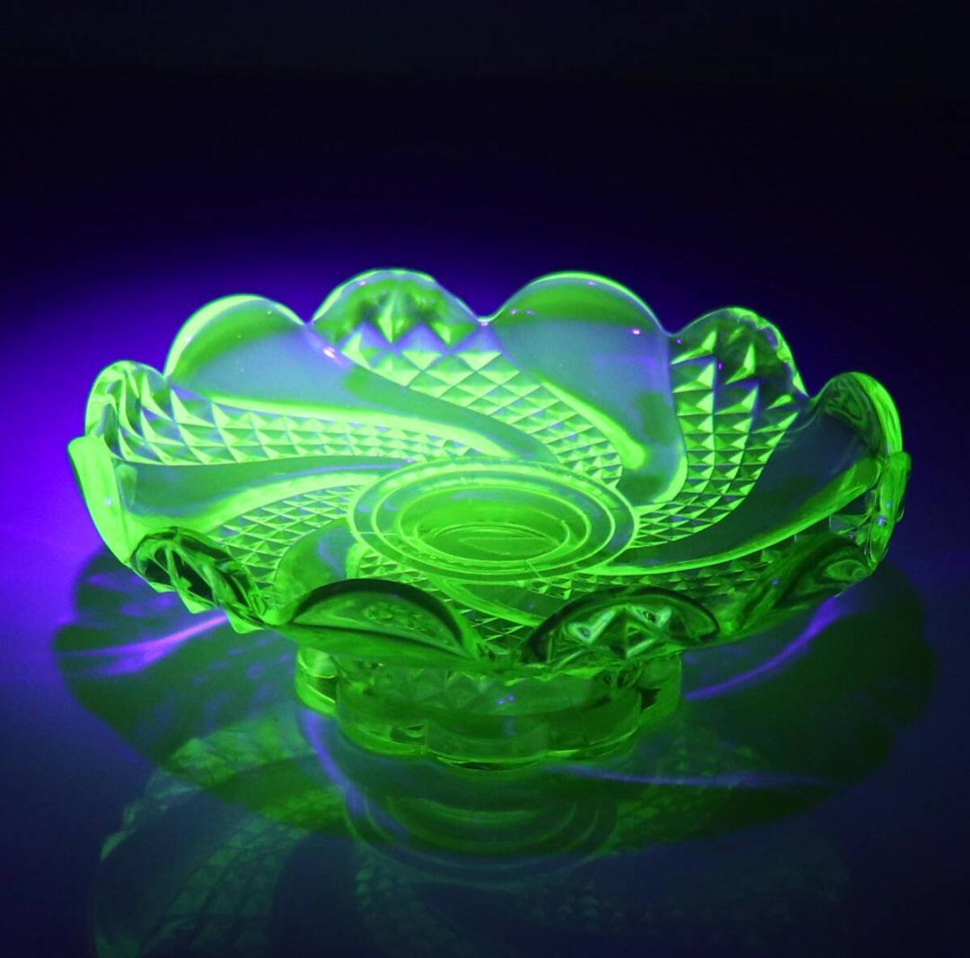 オールド・バカラ 激レアウランガラス製セルポンティーヌ コンポート アンティーク