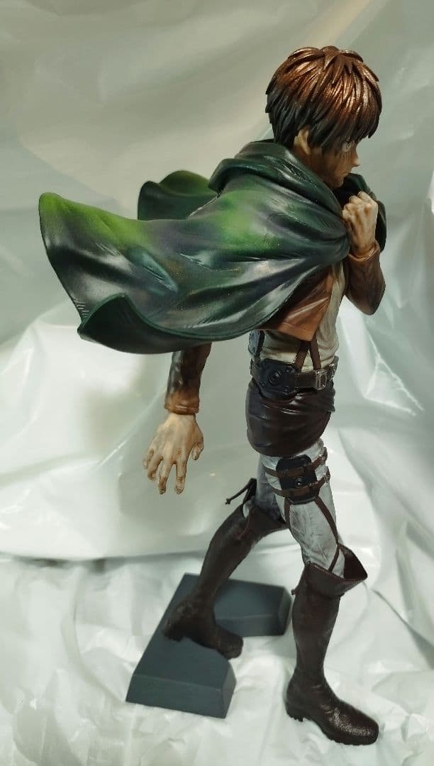 進撃の巨人 エレン・イェーガー リペイント フィギュア