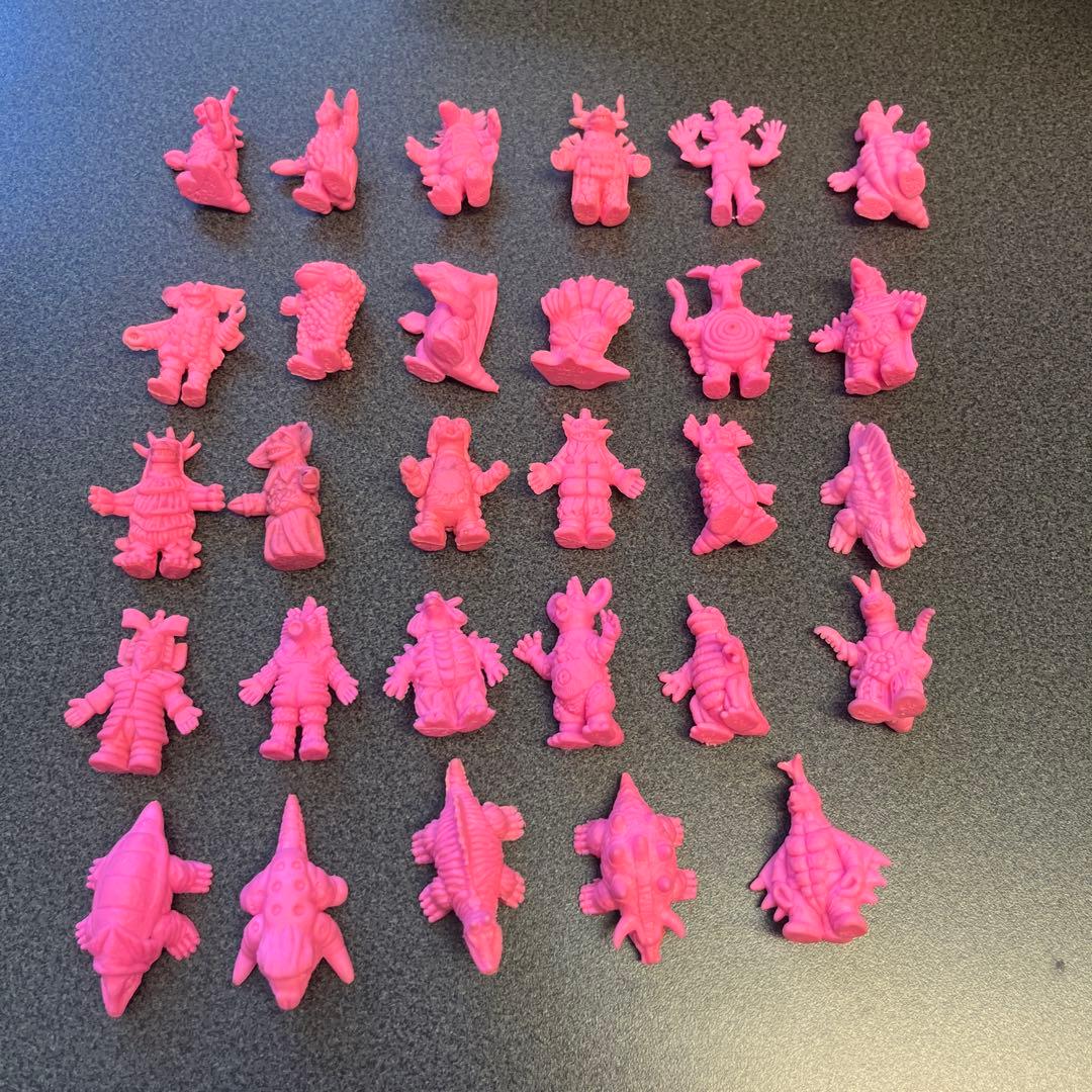 ウルトラマン怪獣消しゴム桃バラ売りOK‼️