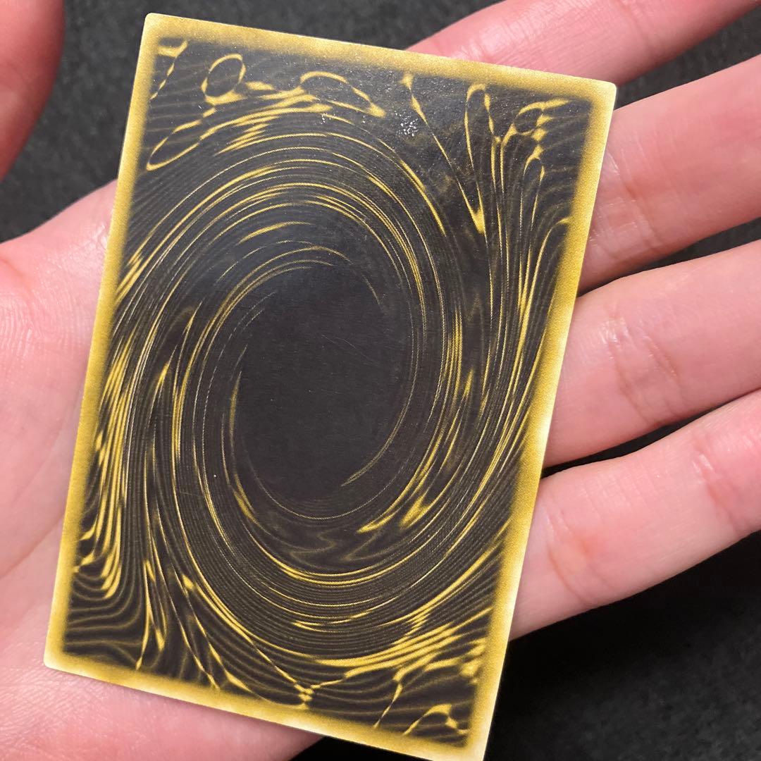 マ*K様 遊戯王　ラーの翼神竜　g4 プラチナシークレット　美品以上〜