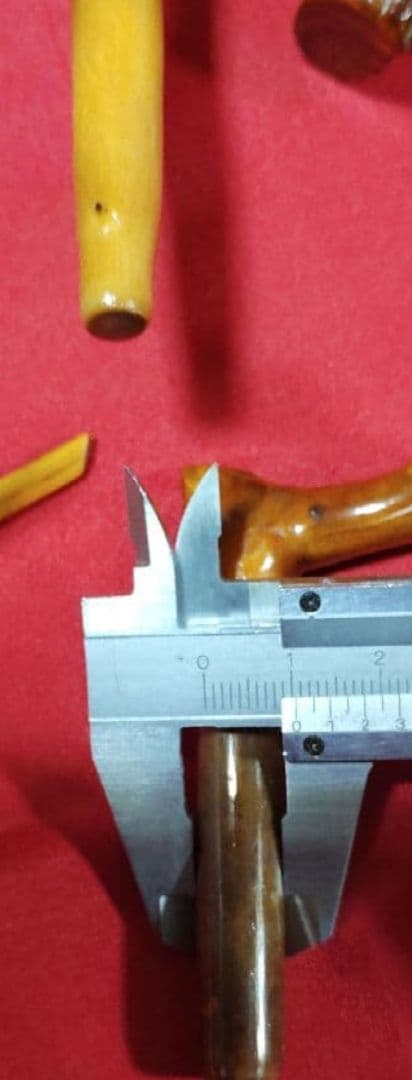 ヘラブナ釣り万力・オーダ一制作の杜松 万力・杜松竿枕・杜松玉置き1点物希少139