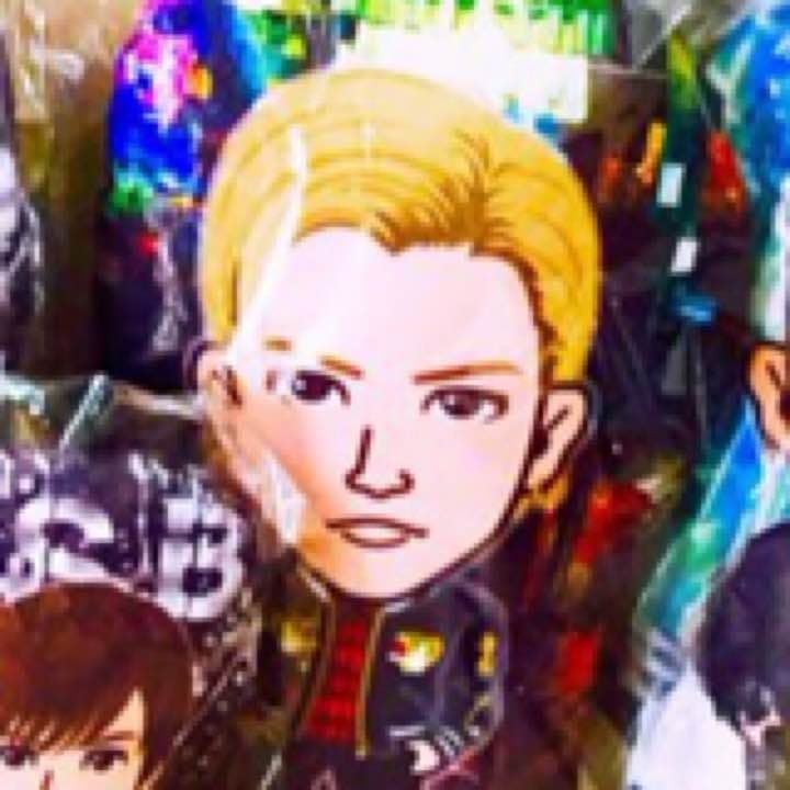 岩田剛典　クッション　コブラ