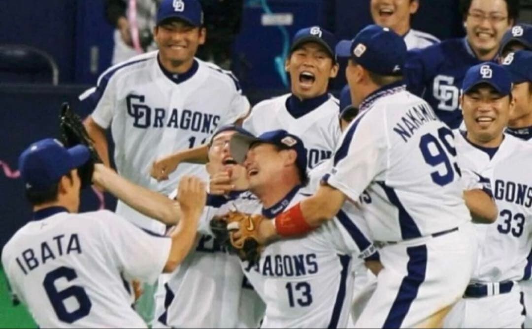 中日ドラゴンズ　ユニフォーム　2004-2011黄金期モデル　MIZUNO