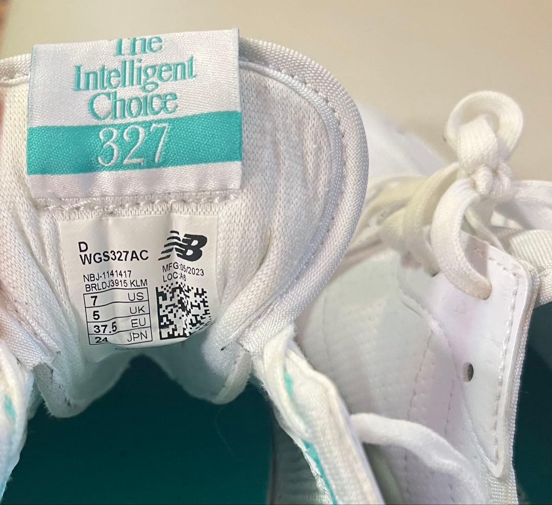 New Balance ゴルフシューズ 女性用 ホワイト/ターコイズ