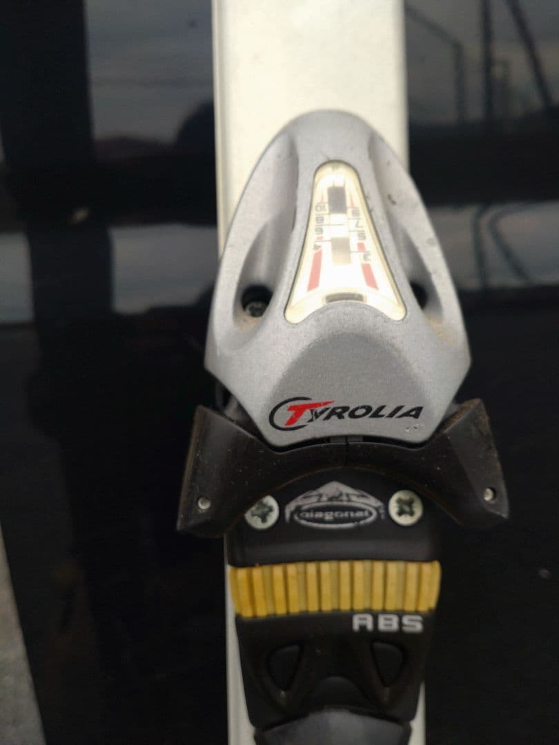 スキー板　tyrolia160