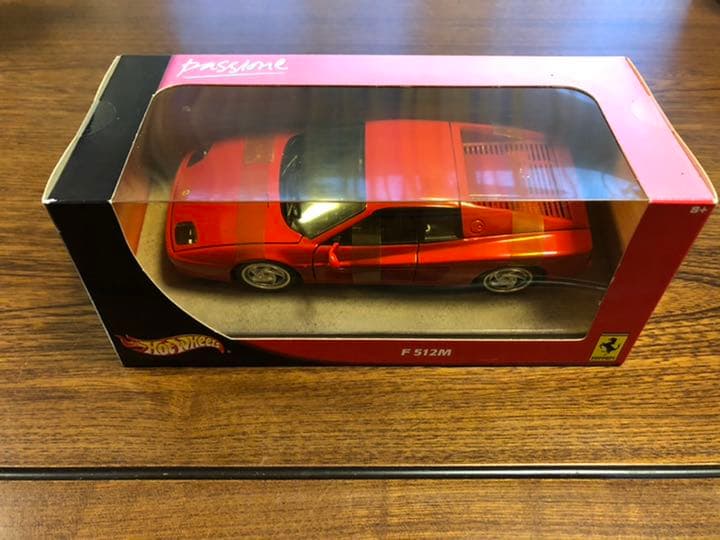 ホットウィール　F 512M フェラーリ