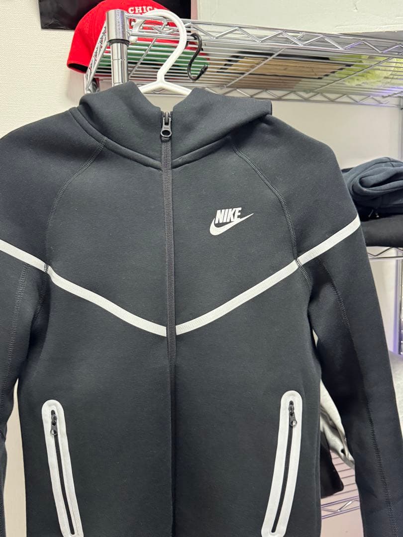 専用　　　　　ナイキ反射テックフリース