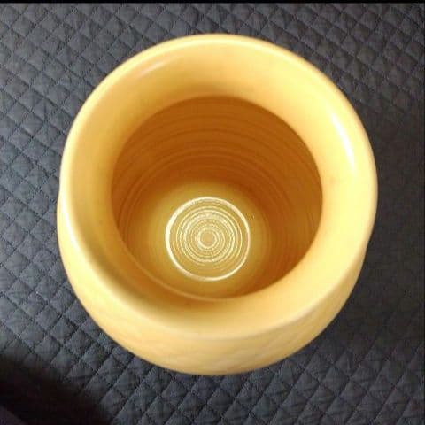 スージークーパー、アールデコ、マスタードカラーの花瓶、超レアー、超美品！