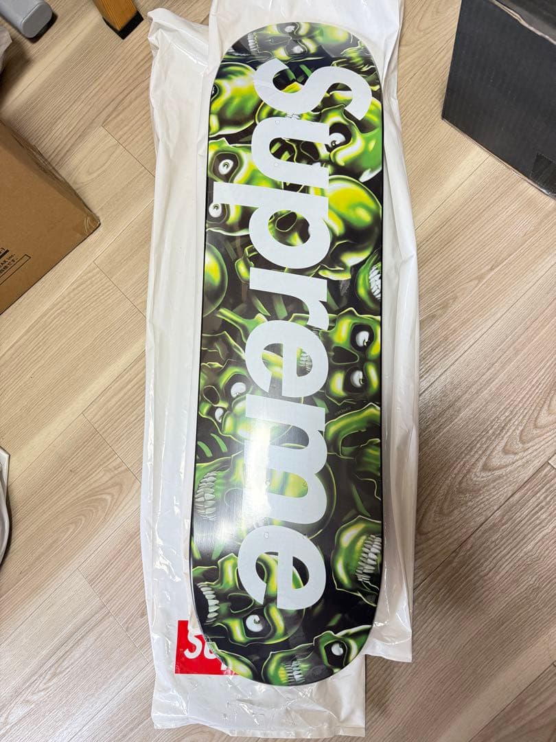 Supreme スケートボードデッキ グリーン骸骨デザイン