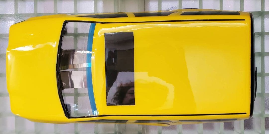 値下げ！ラジコン1/10ボディ　ボルボ850 エステート　黄色　新品　塗装済み。