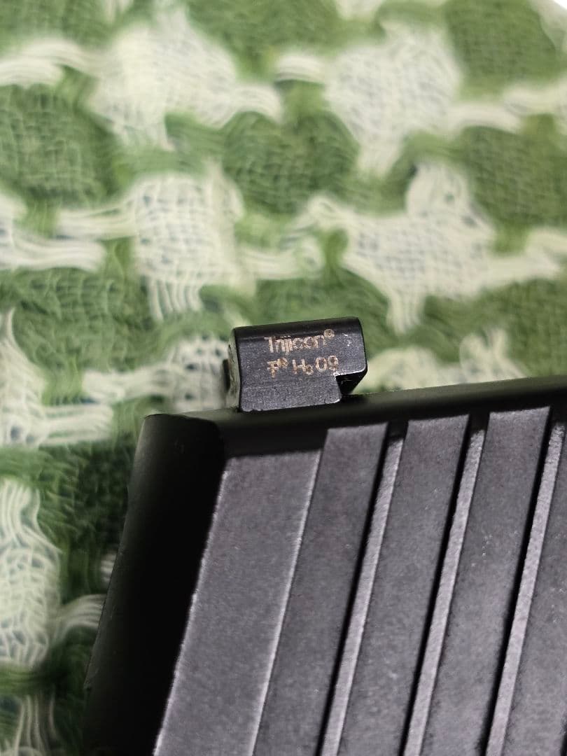 東京マルイ　シグザウエルP226 マガジン３本　ロングマガジン１本　サイト交換