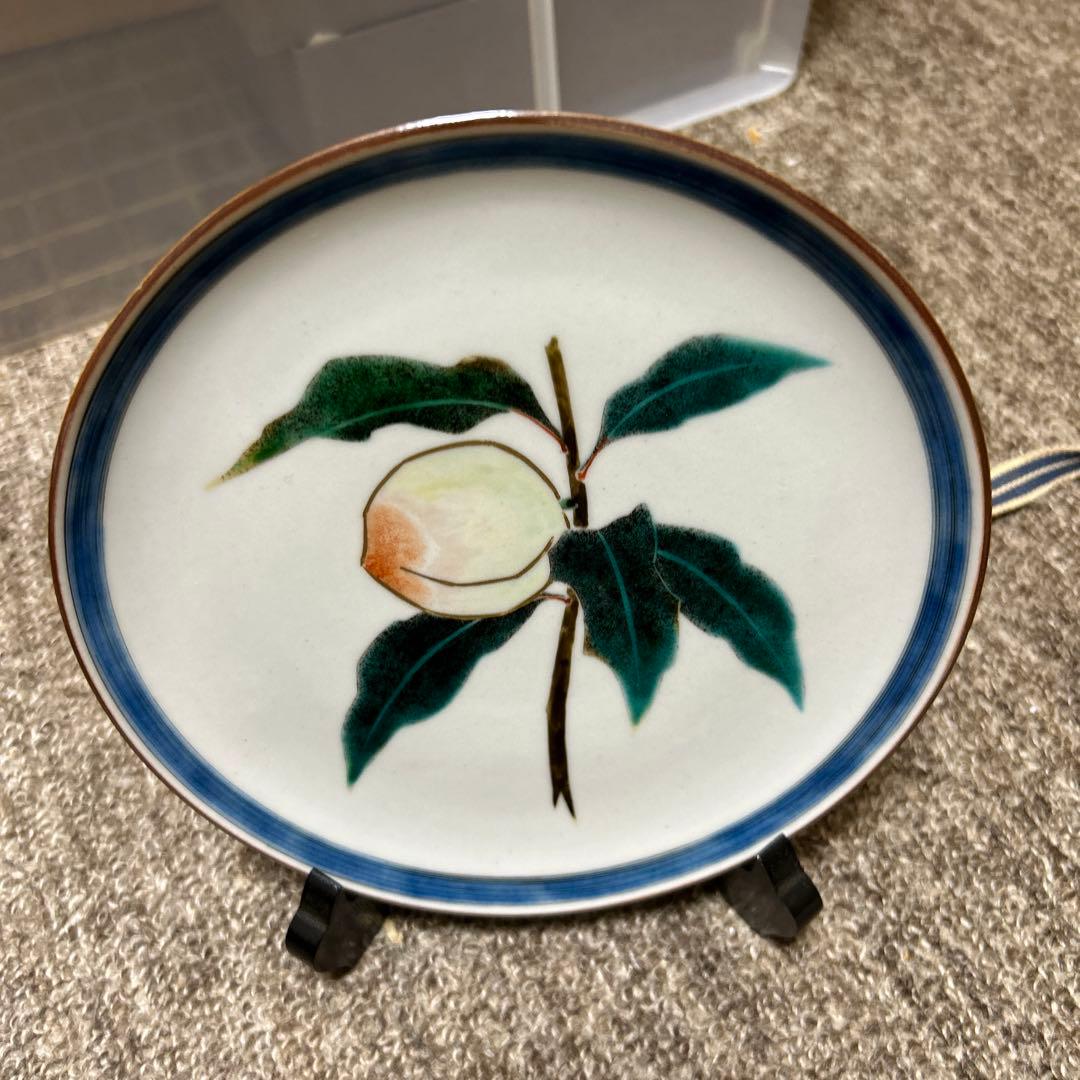 ④中村敬介　色絵桃図　飾り皿