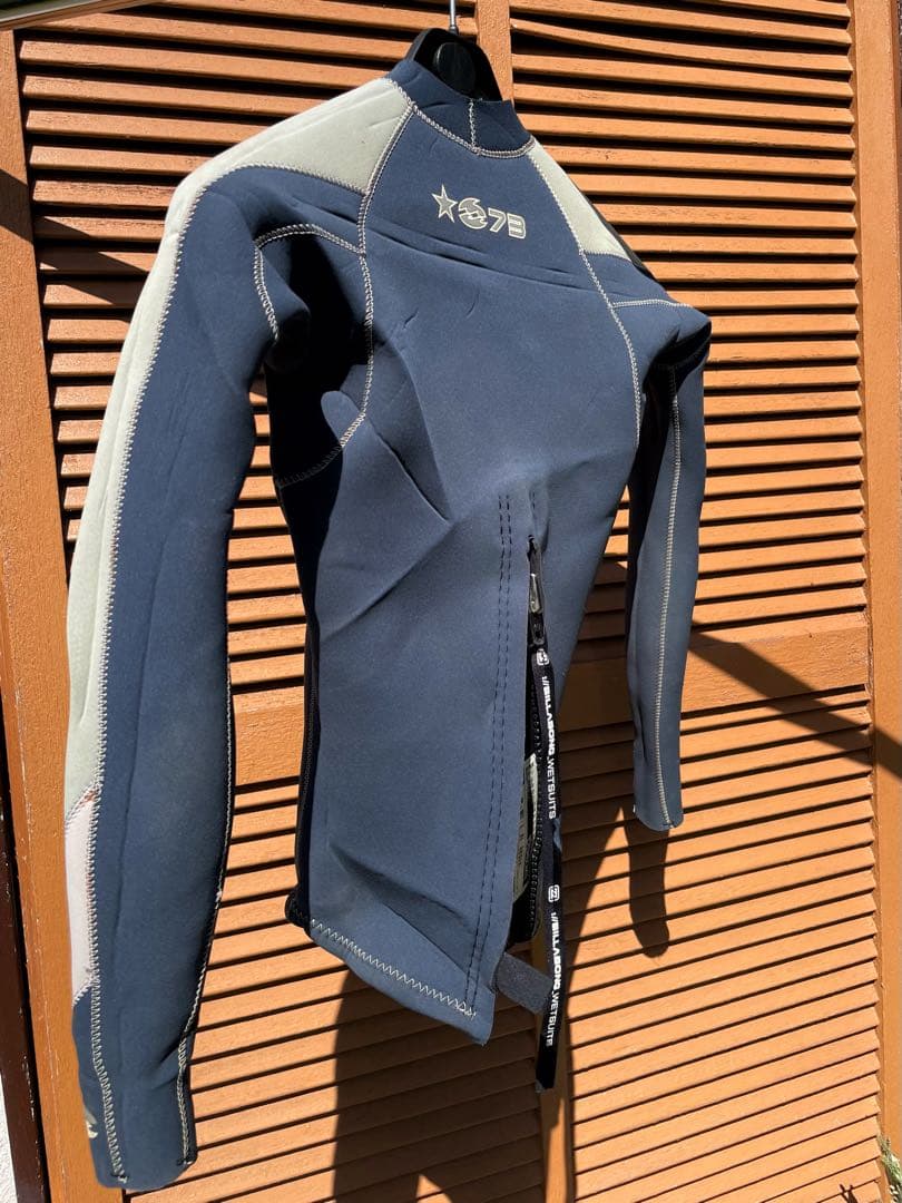 【値下げ】BILLABONG タッパー ジッパー付き レディース ジュニア