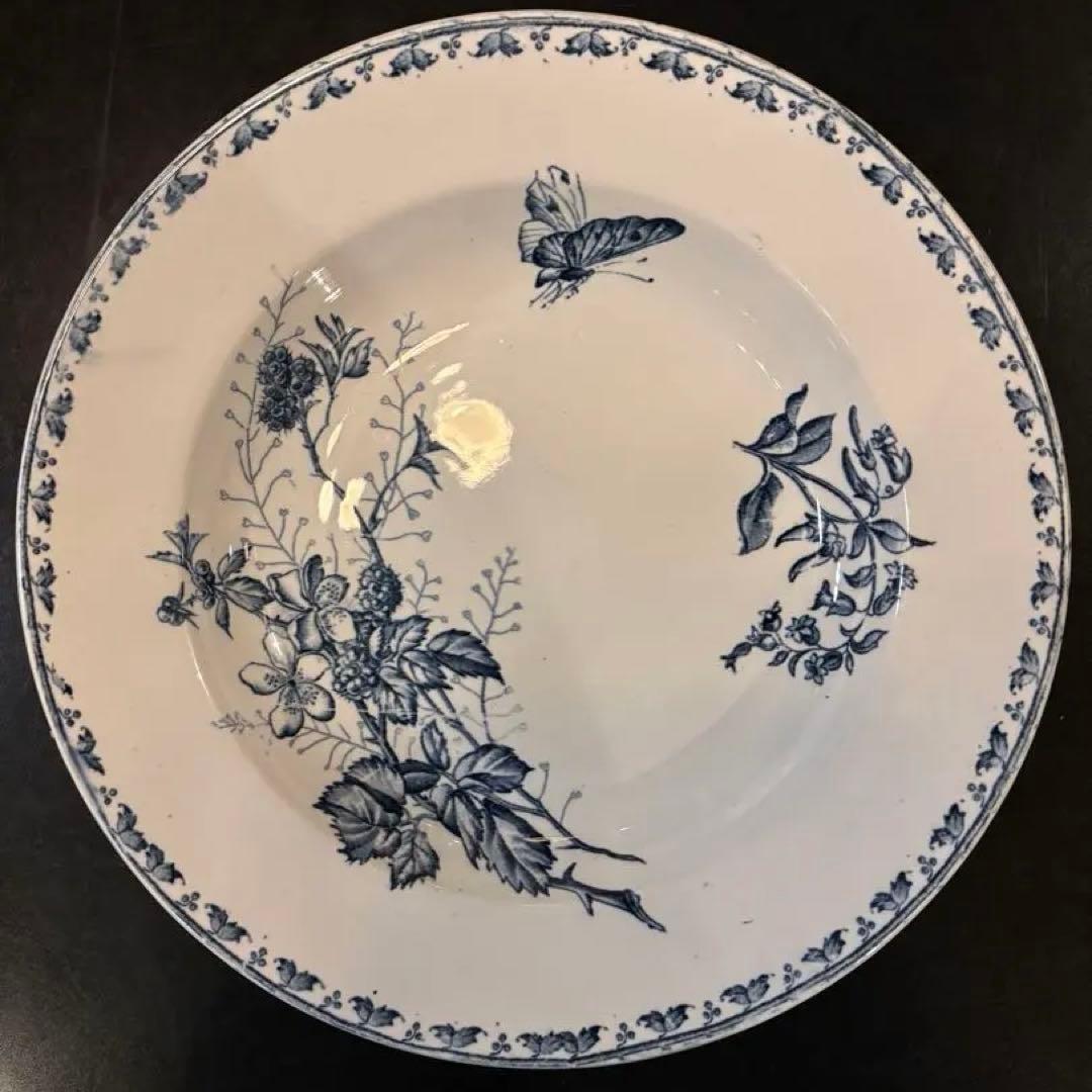 フランスアンティークプレート　3枚セット ラズベリー赤2枚・ラズベリーと蝶青1枚