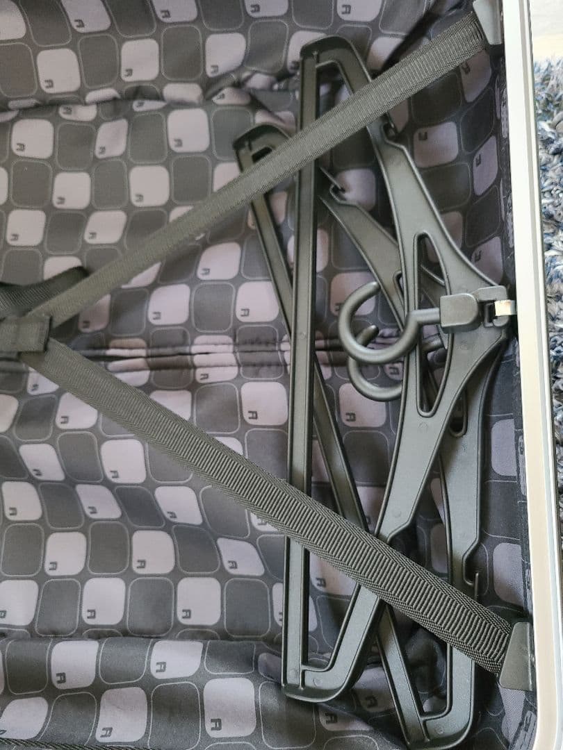 ブラックハード　キャリーケース