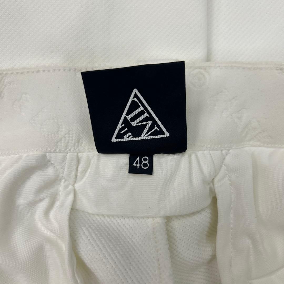 MARK&LONA フード付きホワイトジャケット