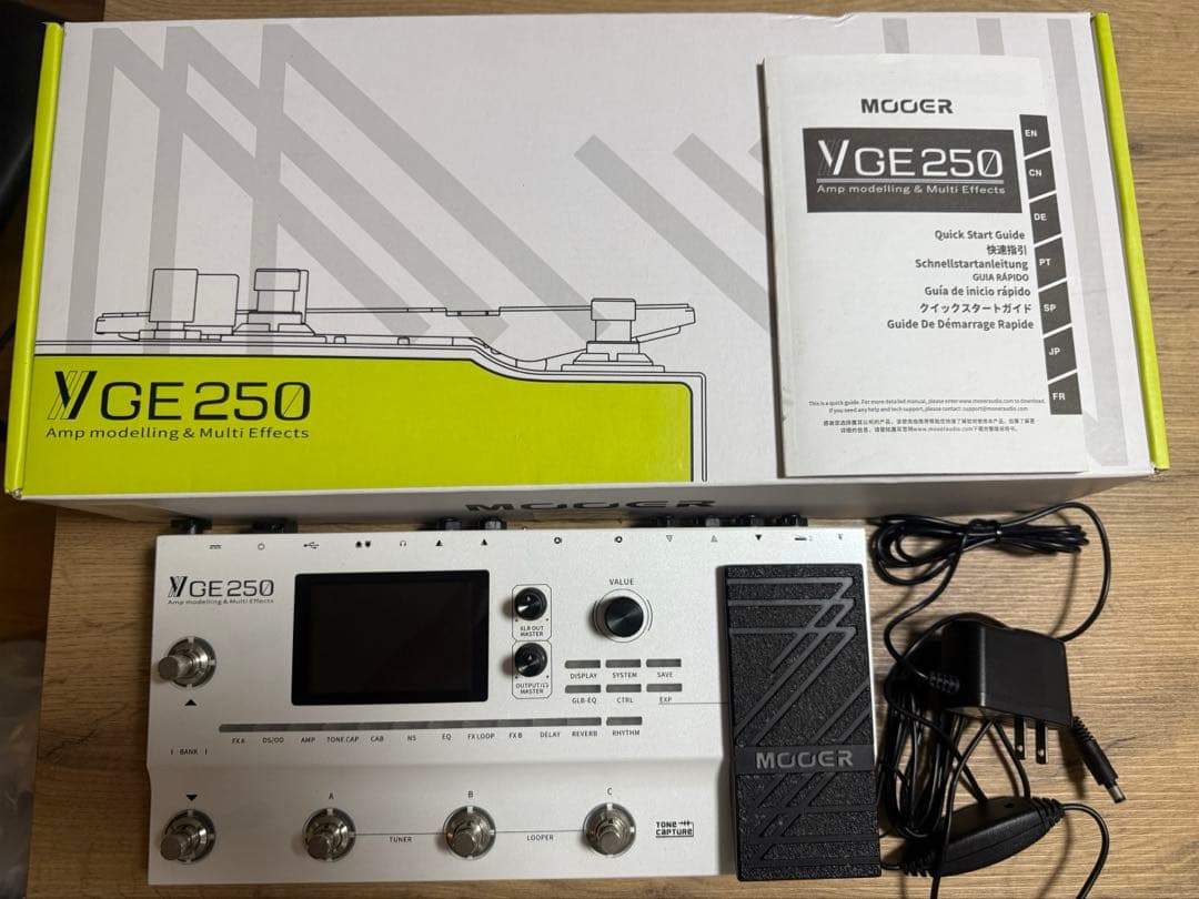 Mooer GE250 箱、マニュアル、acアダプター付属
