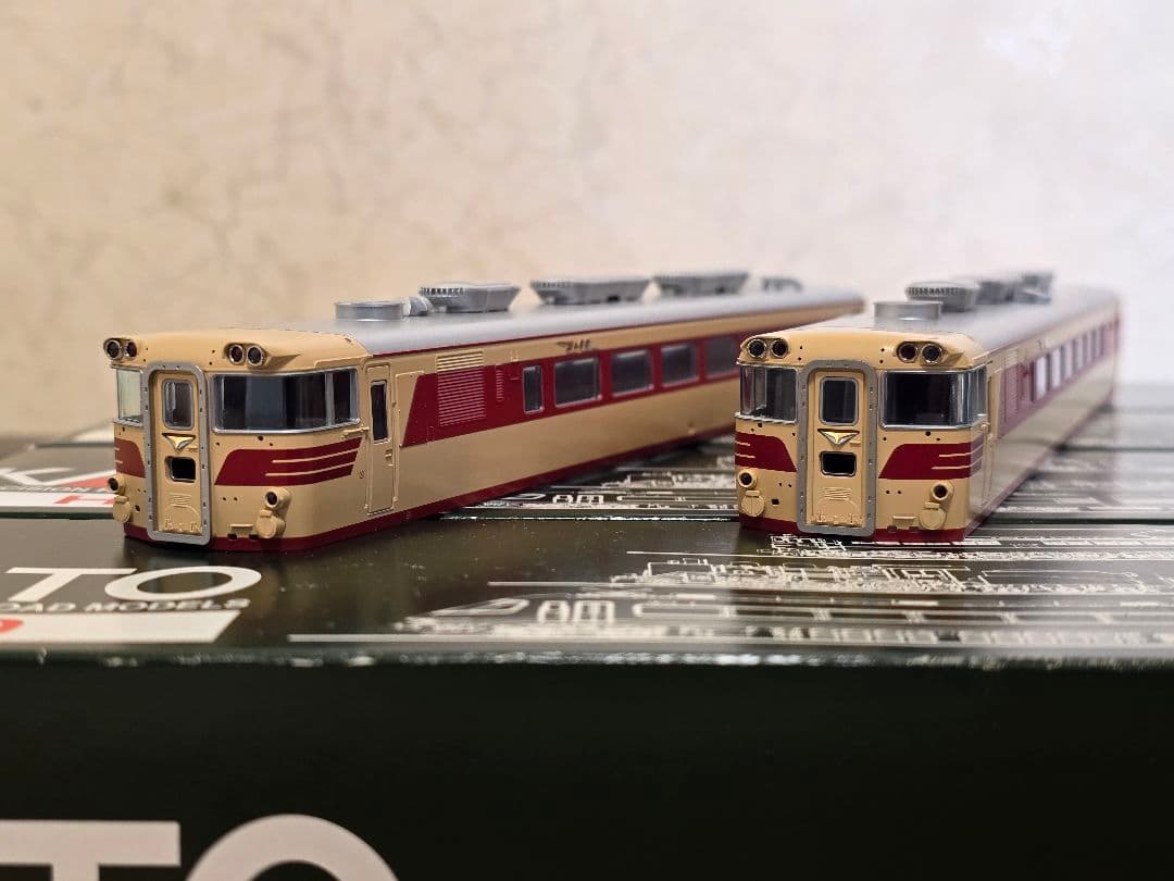 HOゲージ KATO キハ82、キハ80、キロ80 ボディジャンク品