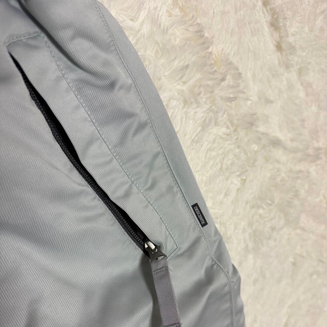 美品 DESCENTE スキーウェア 上下セット Lサイズ 【E-32】