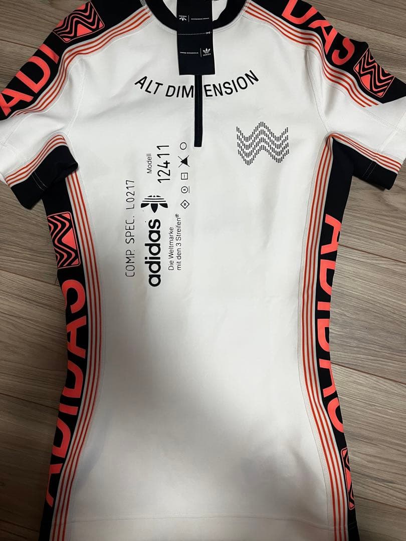 新品　adidas アレキサンダーサンダーワン　サイクリングウェア