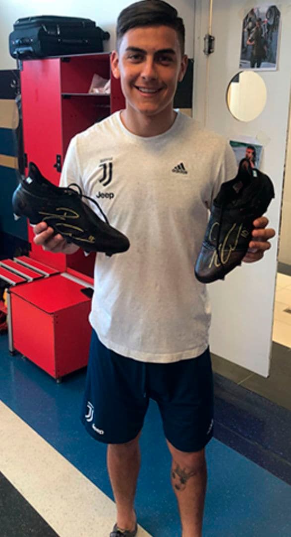 ディバラ 実使用 サイン入りスパイクアディダス アルゼンチン代表 サッカーメッシ