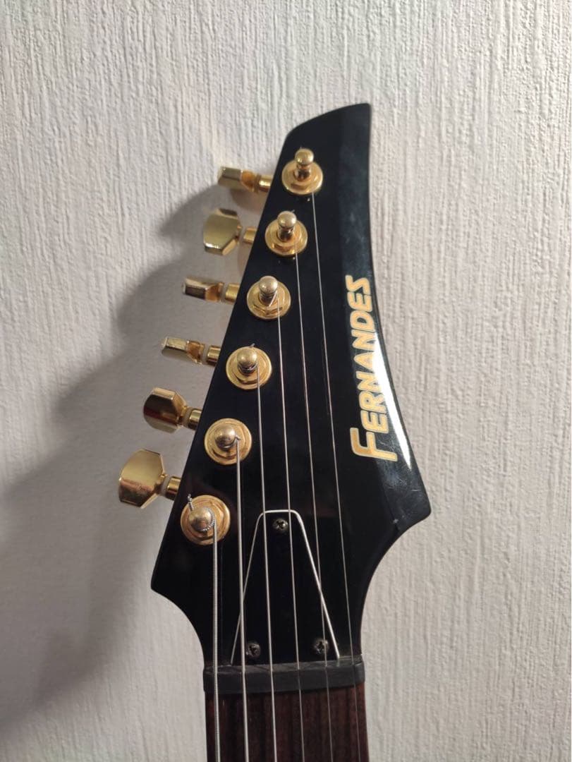 Fernandesエレキギター レッド ギターケース付き