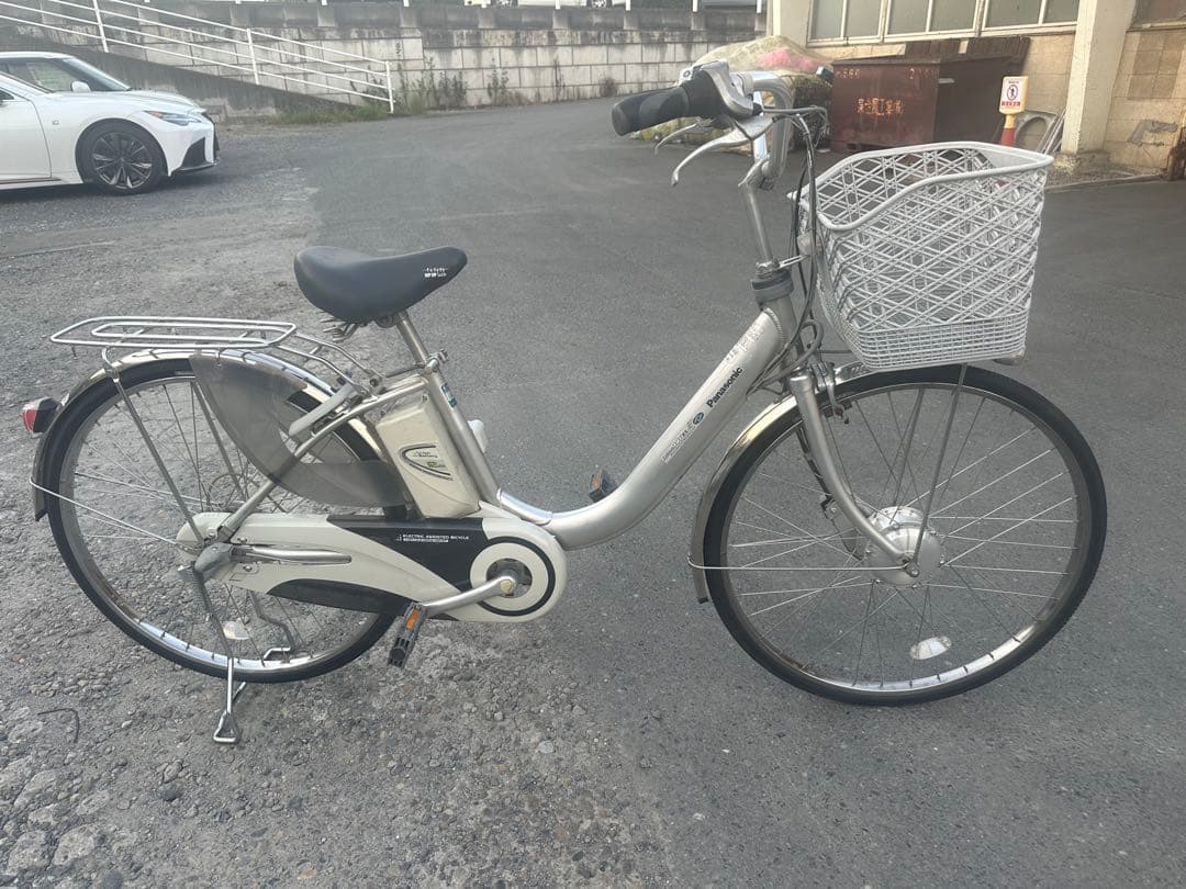シルバー 電動アシスト自転車 バスケット付き