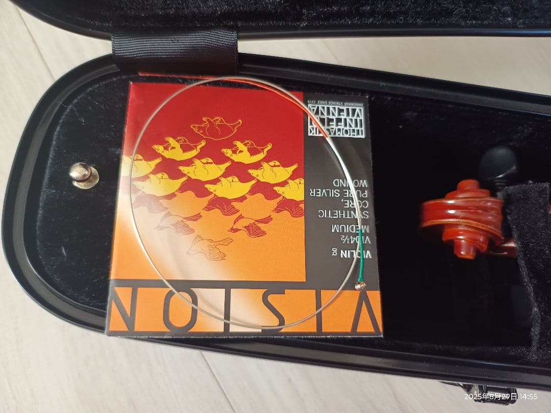 SUZUKI バイオリンとデザインケース付き詳しくは写真ご覧ください