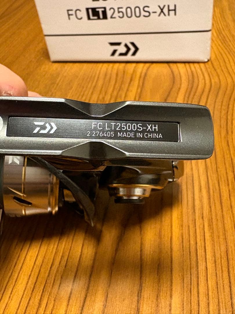 リール 20LUVIAS FC LT2500S-XH