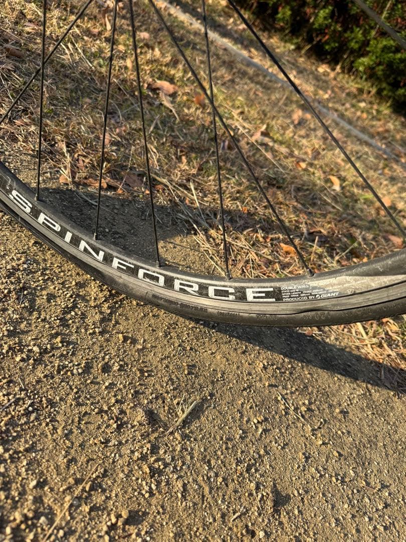 【GIANT DEFY】ロードバイク／スタンド付き／要整備