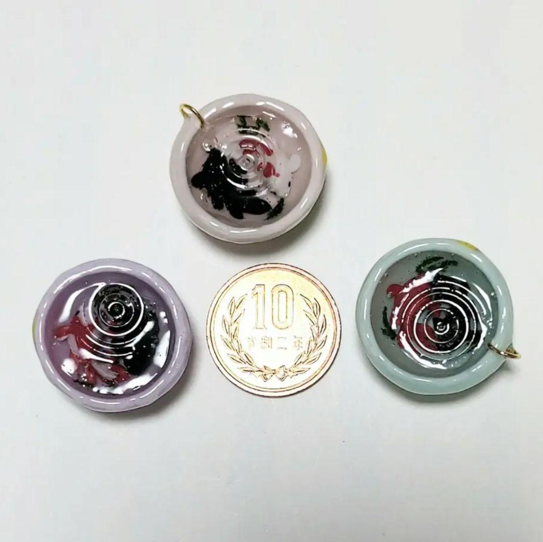 【772】どんぶり金魚のチャーム／ストラップ