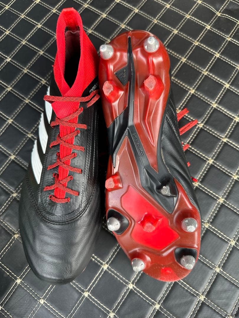 アディダス プレデター18.1SG