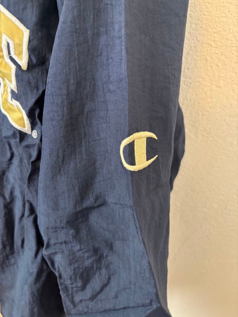 【美品】Champion ノートルダム大学 Vネックウェア